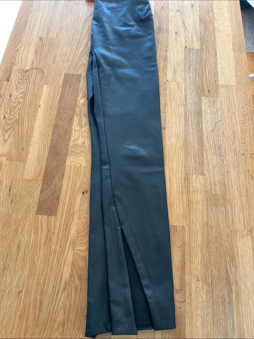 SPANX Black Faux Leather Straight-Leg Pants - Picture 4 of 4